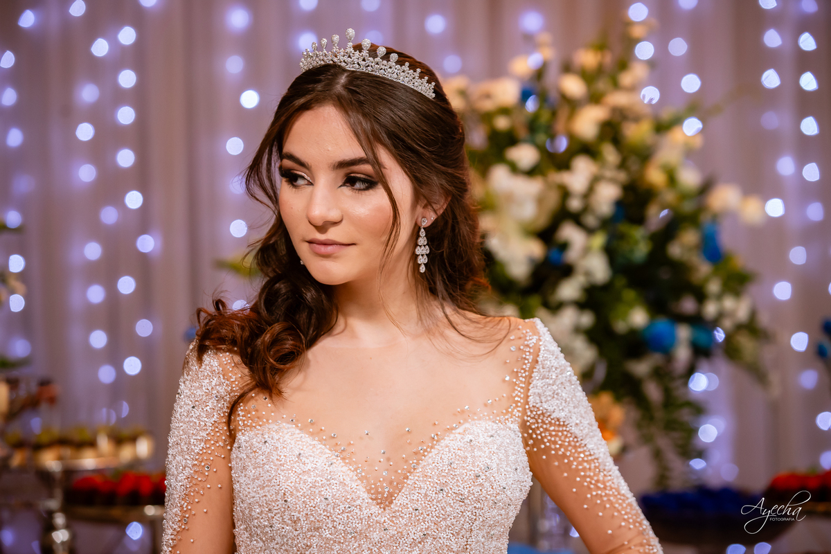 Ateliê Priscila Bonatto; Debutantes Curitiba; Vestido de Debutante Curitiba; 15 anos Curitiba; Castelo do Batel; Spot 105 Eventos; Espaço Dreamland; Buffet Original - Espaço Rotary Club; Ensaio debutante Curitiba; Angela Gramazzio; Studio One; Teens