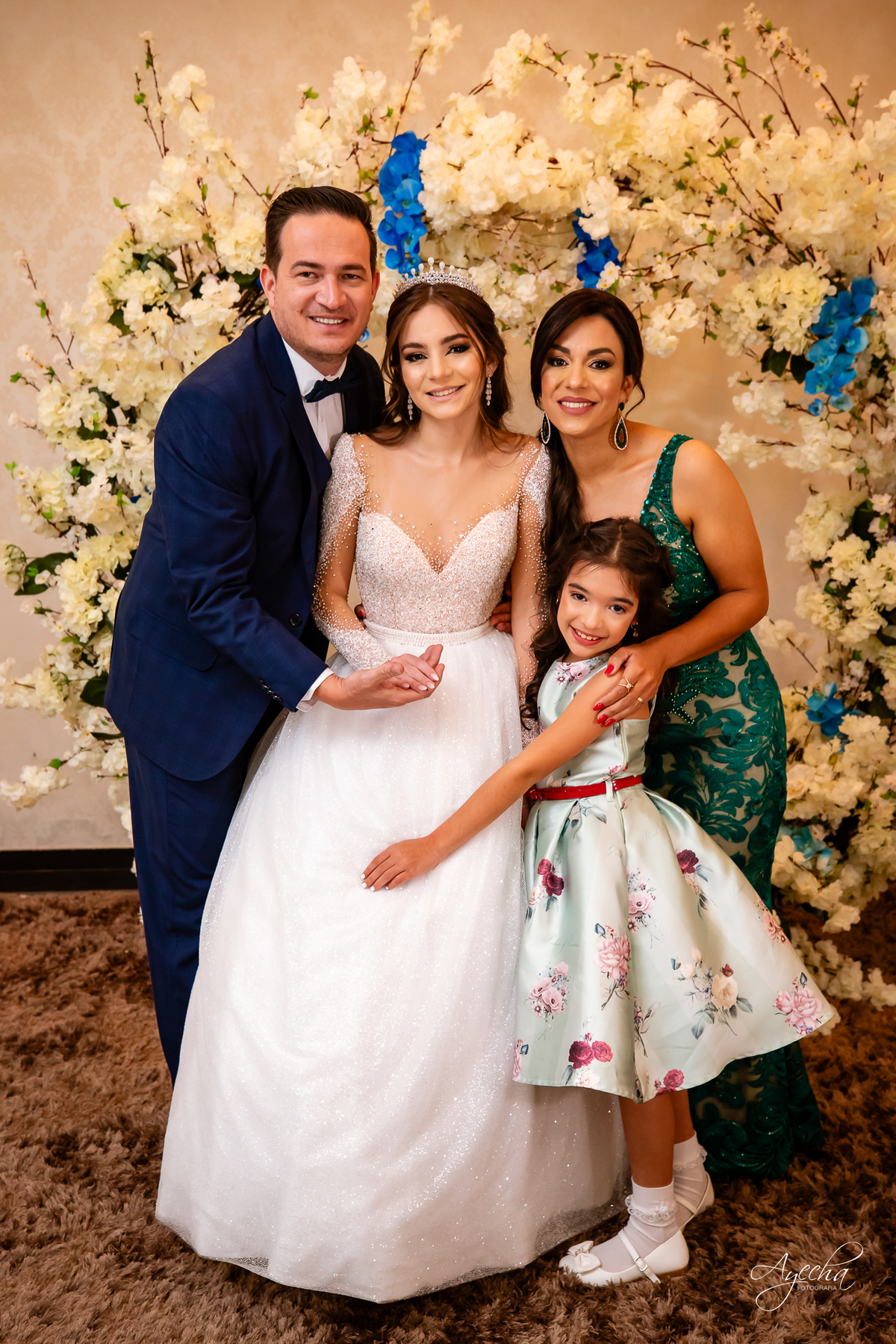 Ateliê Priscila Bonatto; Debutantes Curitiba; Vestido de Debutante Curitiba; 15 anos Curitiba; Castelo do Batel; Spot 105 Eventos; Espaço Dreamland; Buffet Original - Espaço Rotary Club; Ensaio debutante Curitiba; Angela Gramazzio; Studio One; Teens