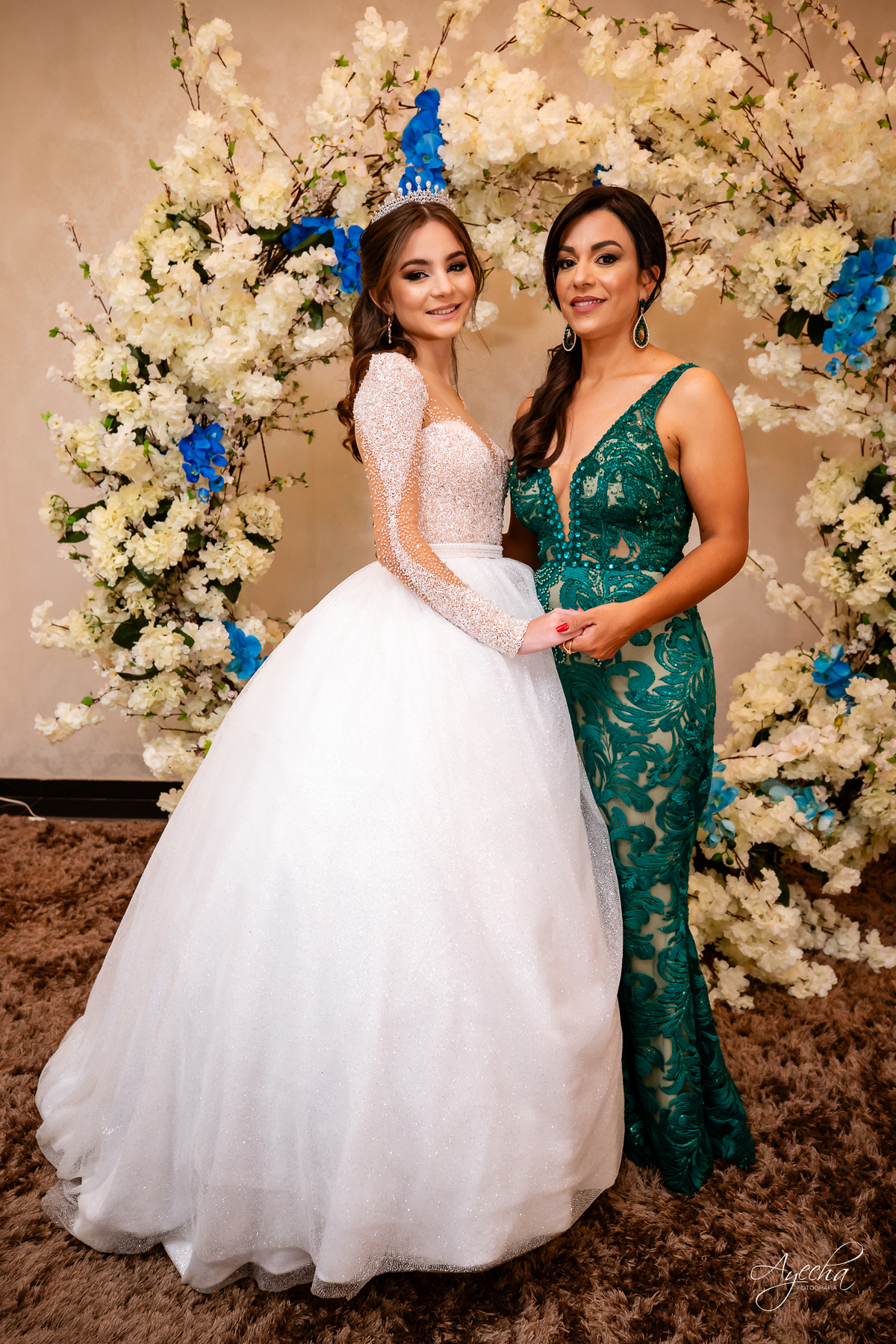 Ateliê Priscila Bonatto; Debutantes Curitiba; Vestido de Debutante Curitiba; 15 anos Curitiba; Castelo do Batel; Spot 105 Eventos; Espaço Dreamland; Buffet Original - Espaço Rotary Club; Ensaio debutante Curitiba; Angela Gramazzio; Studio One; Teens