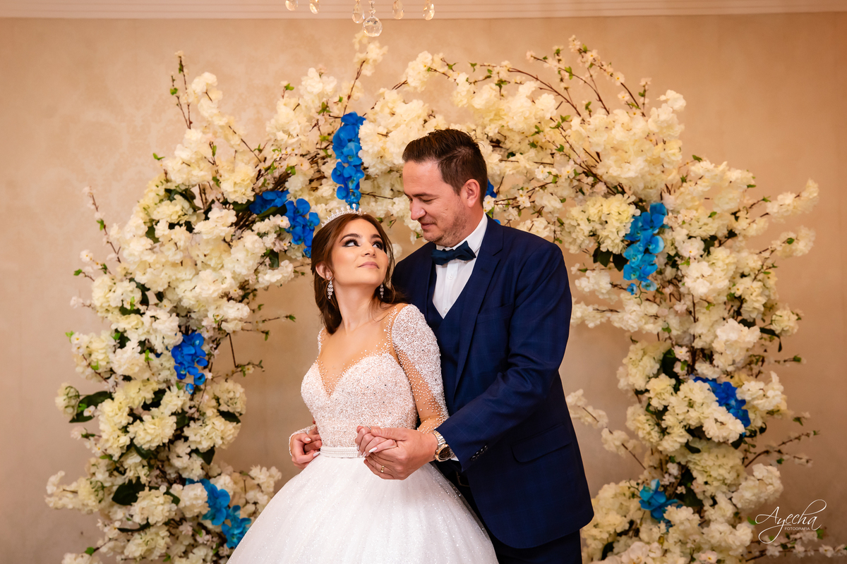 Ateliê Priscila Bonatto; Debutantes Curitiba; Vestido de Debutante Curitiba; 15 anos Curitiba; Castelo do Batel; Spot 105 Eventos; Espaço Dreamland; Buffet Original - Espaço Rotary Club; Ensaio debutante Curitiba; Angela Gramazzio; Studio One; Teens