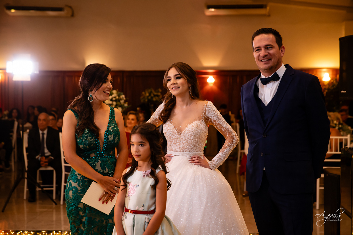 Ateliê Priscila Bonatto; Debutantes Curitiba; Vestido de Debutante Curitiba; 15 anos Curitiba; Castelo do Batel; Spot 105 Eventos; Espaço Dreamland; Buffet Original - Espaço Rotary Club; Ensaio debutante Curitiba; Angela Gramazzio; Studio One; Teens