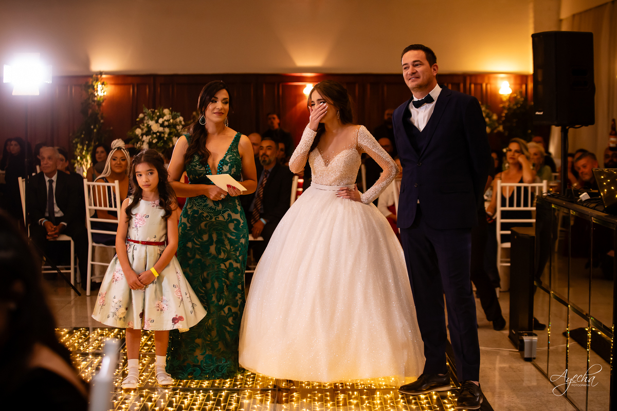 Ateliê Priscila Bonatto; Debutantes Curitiba; Vestido de Debutante Curitiba; 15 anos Curitiba; Castelo do Batel; Spot 105 Eventos; Espaço Dreamland; Buffet Original - Espaço Rotary Club; Ensaio debutante Curitiba; Angela Gramazzio; Studio One; Teens