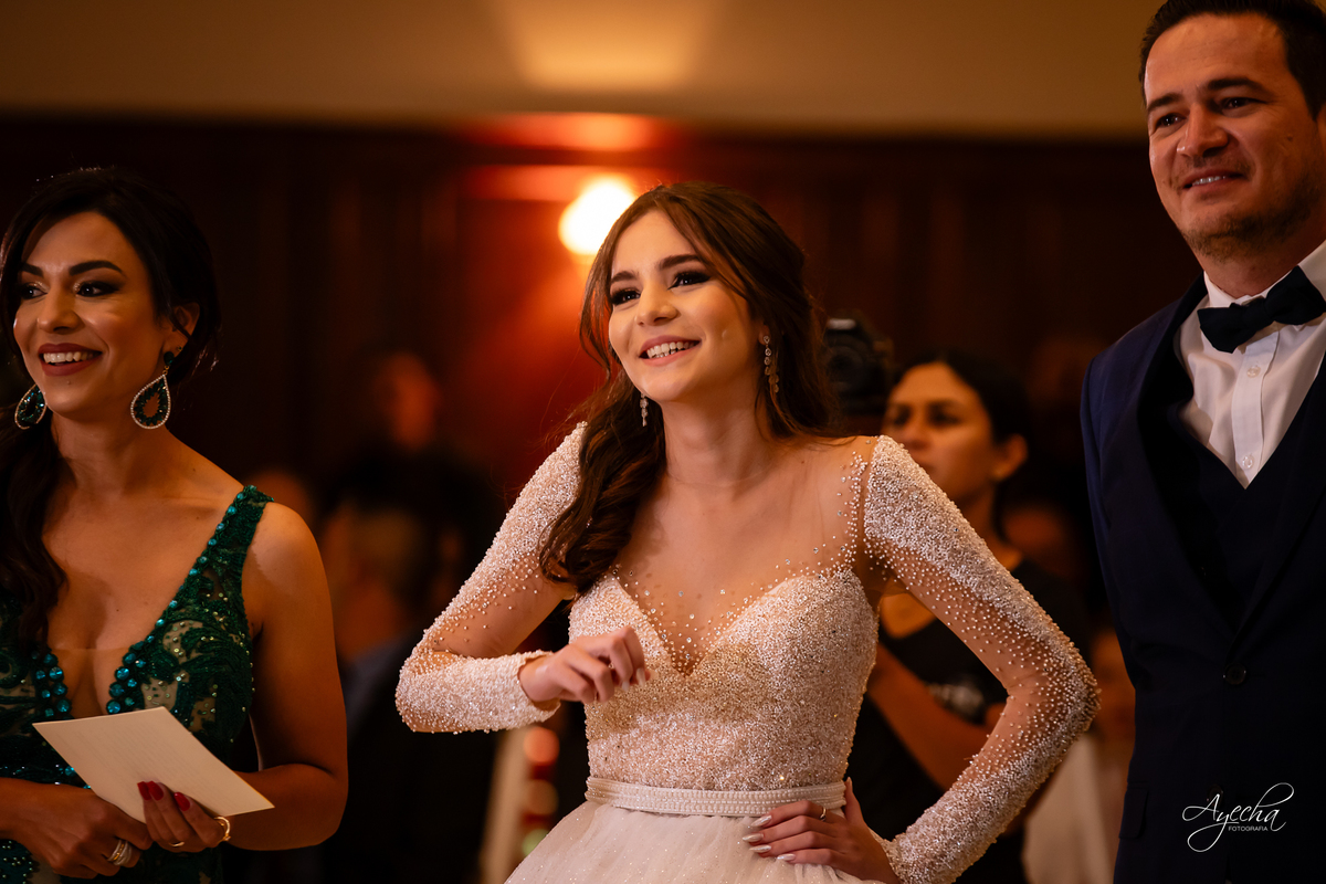 Ateliê Priscila Bonatto; Debutantes Curitiba; Vestido de Debutante Curitiba; 15 anos Curitiba; Castelo do Batel; Spot 105 Eventos; Espaço Dreamland; Buffet Original - Espaço Rotary Club; Ensaio debutante Curitiba; Angela Gramazzio; Studio One; Teens