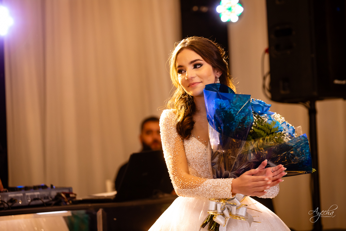 Ateliê Priscila Bonatto; Debutantes Curitiba; Vestido de Debutante Curitiba; 15 anos Curitiba; Castelo do Batel; Spot 105 Eventos; Espaço Dreamland; Buffet Original - Espaço Rotary Club; Ensaio debutante Curitiba; Angela Gramazzio; Studio One; Teens