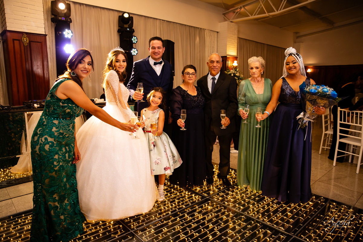 Ateliê Priscila Bonatto; Debutantes Curitiba; Vestido de Debutante Curitiba; 15 anos Curitiba; Castelo do Batel; Spot 105 Eventos; Espaço Dreamland; Buffet Original - Espaço Rotary Club; Ensaio debutante Curitiba; Angela Gramazzio; Studio One; Teens