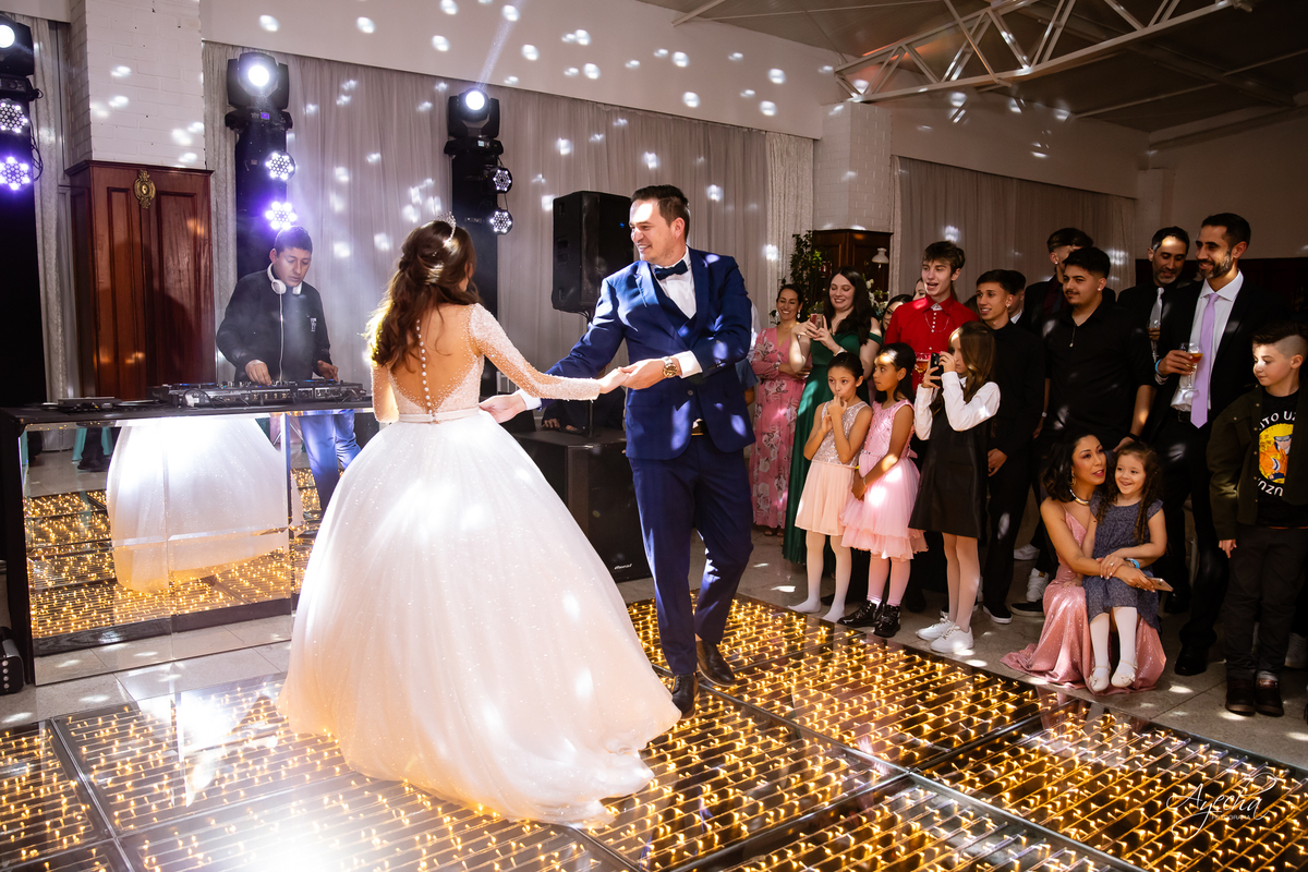 Ateliê Priscila Bonatto; Debutantes Curitiba; Vestido de Debutante Curitiba; 15 anos Curitiba; Castelo do Batel; Spot 105 Eventos; Espaço Dreamland; Buffet Original - Espaço Rotary Club; Ensaio debutante Curitiba; Angela Gramazzio; Studio One; Teens