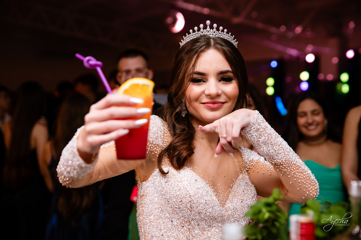 Ateliê Priscila Bonatto; Debutantes Curitiba; Vestido de Debutante Curitiba; 15 anos Curitiba; Castelo do Batel; Spot 105 Eventos; Espaço Dreamland; Buffet Original - Espaço Rotary Club; Ensaio debutante Curitiba; Angela Gramazzio; Studio One; Teens