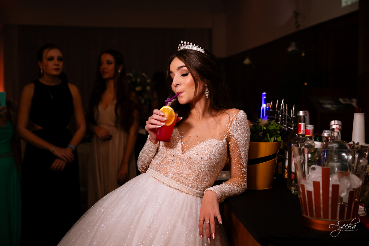 Ateliê Priscila Bonatto; Debutantes Curitiba; Vestido de Debutante Curitiba; 15 anos Curitiba; Castelo do Batel; Spot 105 Eventos; Espaço Dreamland; Buffet Original - Espaço Rotary Club; Ensaio debutante Curitiba; Angela Gramazzio; Studio One; Teens