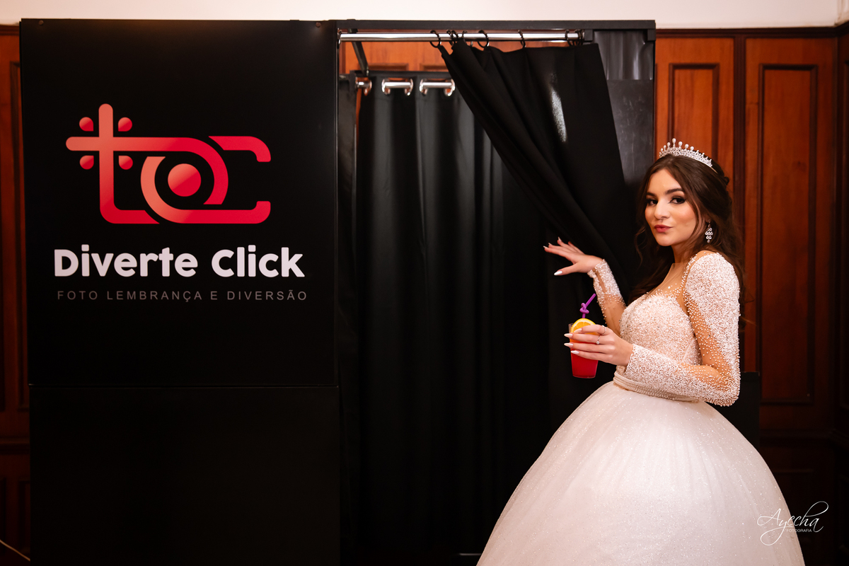 Ateliê Priscila Bonatto; Debutantes Curitiba; Vestido de Debutante Curitiba; 15 anos Curitiba; Castelo do Batel; Spot 105 Eventos; Espaço Dreamland; Buffet Original - Espaço Rotary Club; Ensaio debutante Curitiba; Angela Gramazzio; Studio One; Teens