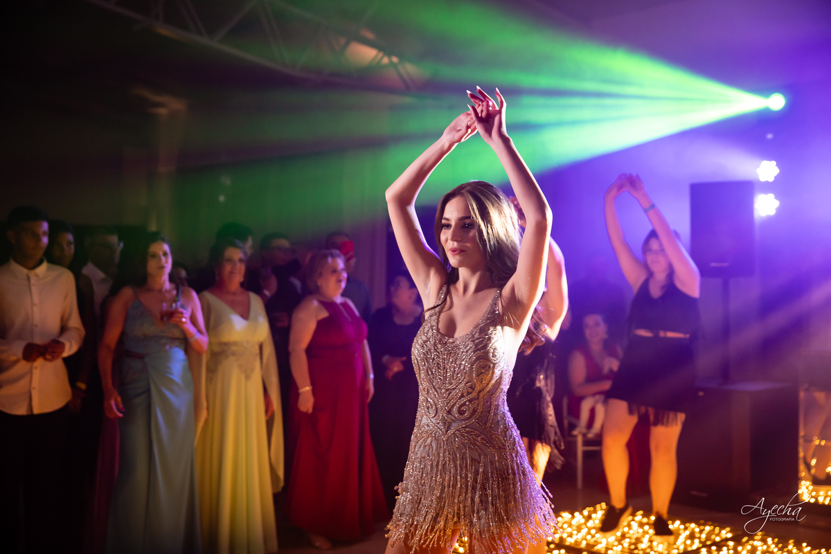 Ateliê Priscila Bonatto; Debutantes Curitiba; Vestido de Debutante Curitiba; 15 anos Curitiba; Castelo do Batel; Spot 105 Eventos; Espaço Dreamland; Buffet Original - Espaço Rotary Club; Ensaio debutante Curitiba; Angela Gramazzio; Studio One; Teens