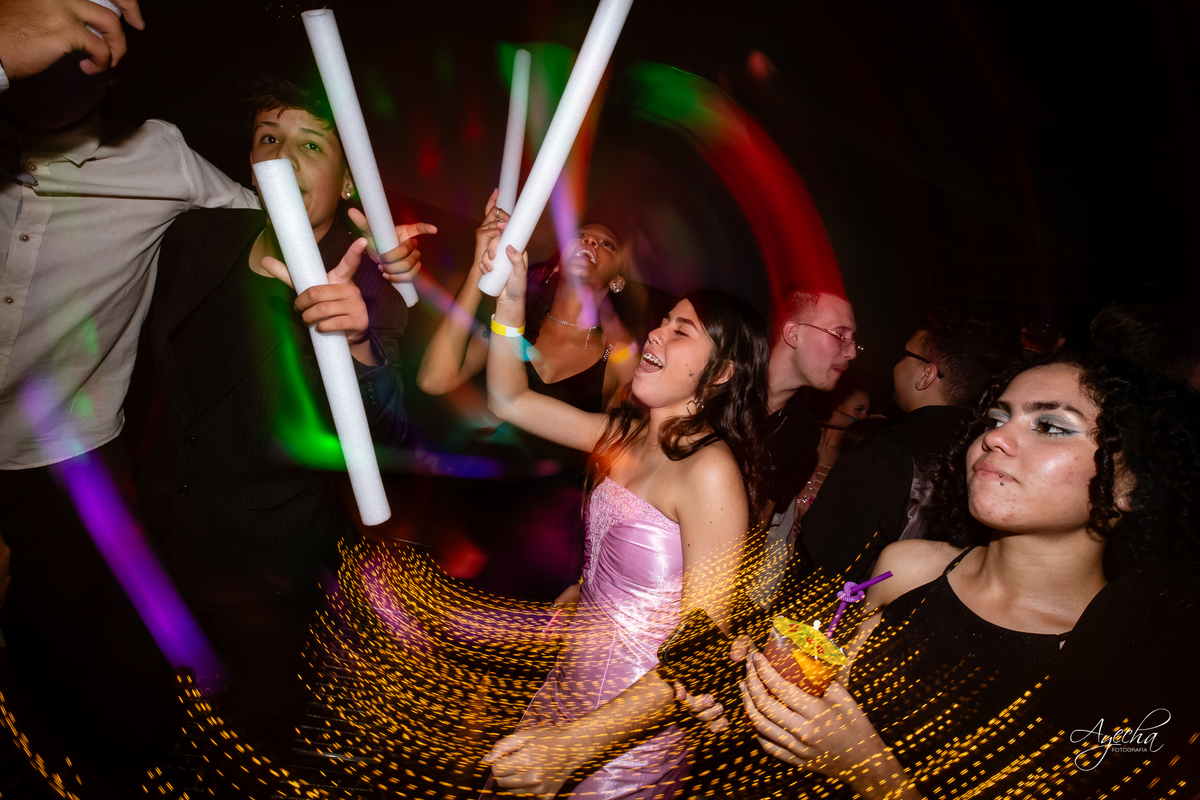 Ateliê Priscila Bonatto; Debutantes Curitiba; Vestido de Debutante Curitiba; 15 anos Curitiba; Castelo do Batel; Spot 105 Eventos; Espaço Dreamland; Buffet Original - Espaço Rotary Club; Ensaio debutante Curitiba; Angela Gramazzio; Studio One; Teens