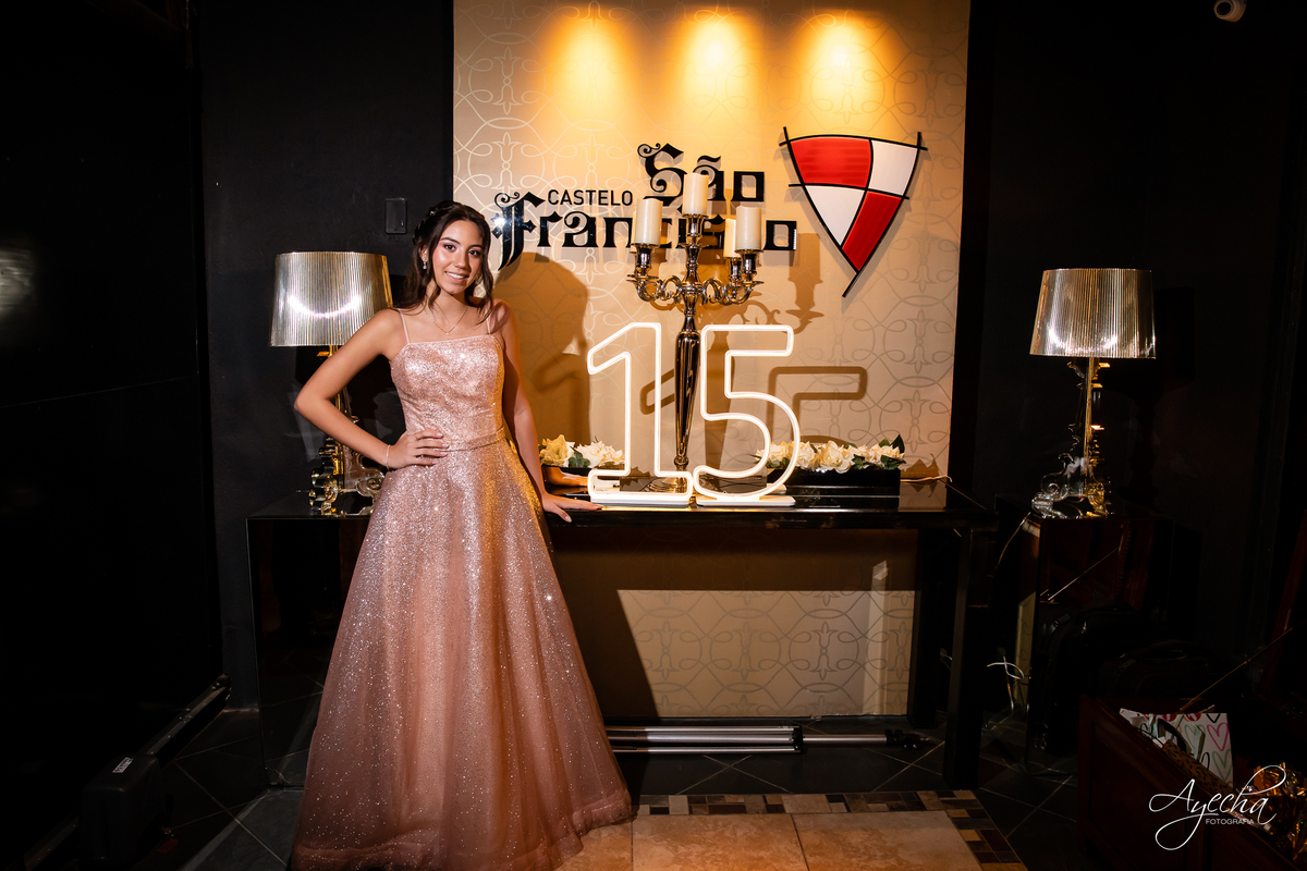 Eventos Castelo São Francisco; Eventos Santa Felicidade, Fotografia de 15 anos Curitiba; Festa de 15 anos Curitiba; Debutantes; Fotógrafo de 15 anos; 