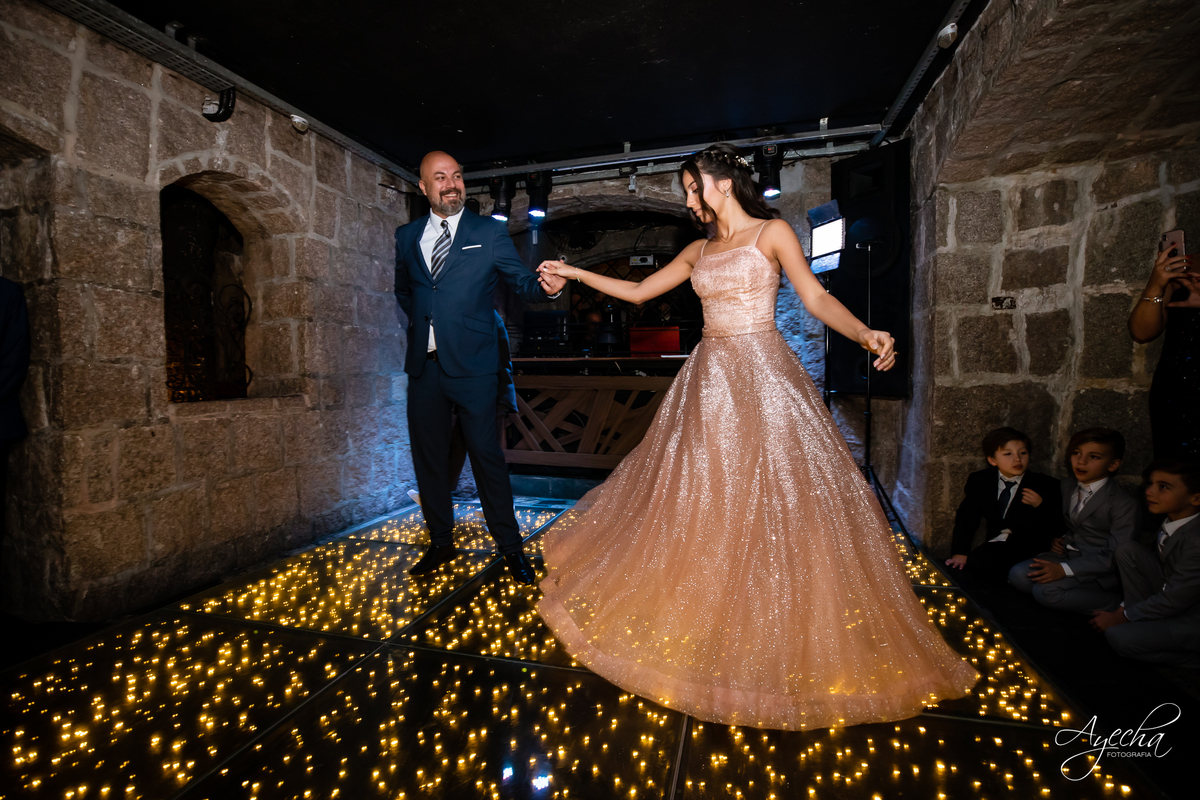 Eventos Castelo São Francisco; Eventos Santa Felicidade, Fotografia de 15 anos Curitiba; Festa de 15 anos Curitiba; Debutantes; Fotógrafo de 15 anos; 