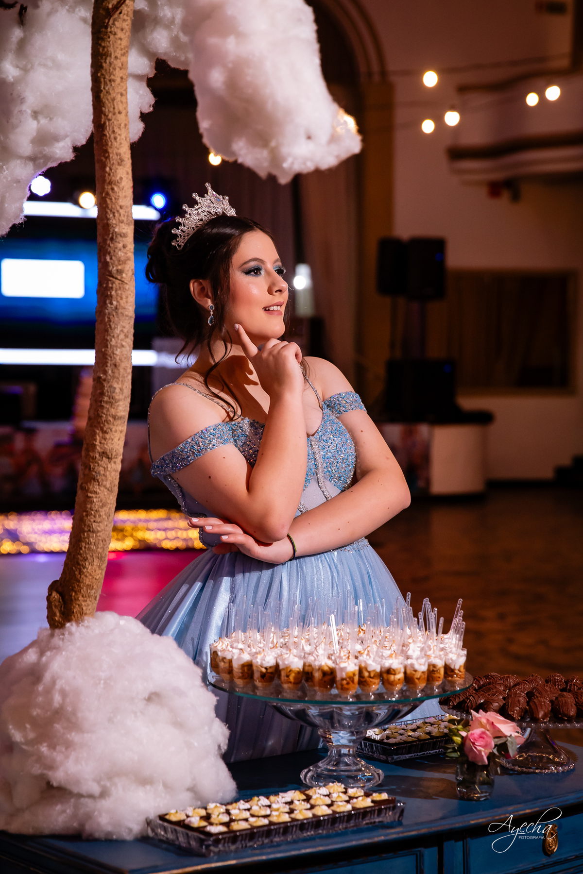 15 anos Curitiba; Debutantes Curitiba; Fotógrafo de 15 anos Curitiba; Sociedade Thalia Eventos; Vandreia Soares Produtora; Festa de 15 anos Thalia; Fabi Guedes 15 anos; Vestido de Debutante Curitiba; Salão Eventos 15 anos Curitiba; Debutar Curitiba