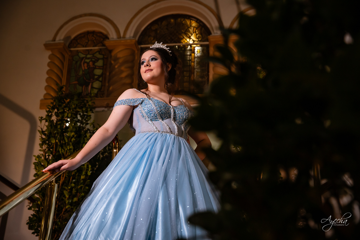 15 anos Curitiba; Debutantes Curitiba; Fotógrafo de 15 anos Curitiba; Sociedade Thalia Eventos; Vandreia Soares Produtora; Festa de 15 anos Thalia; Fabi Guedes 15 anos; Vestido de Debutante Curitiba; Salão Eventos 15 anos Curitiba; Debutar Curitiba