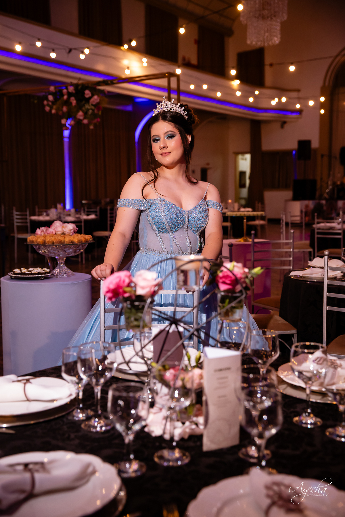 15 anos Curitiba; Debutantes Curitiba; Fotógrafo de 15 anos Curitiba; Sociedade Thalia Eventos; Vandreia Soares Produtora; Festa de 15 anos Thalia; Fabi Guedes 15 anos; Vestido de Debutante Curitiba; Salão Eventos 15 anos Curitiba; Debutar Curitiba