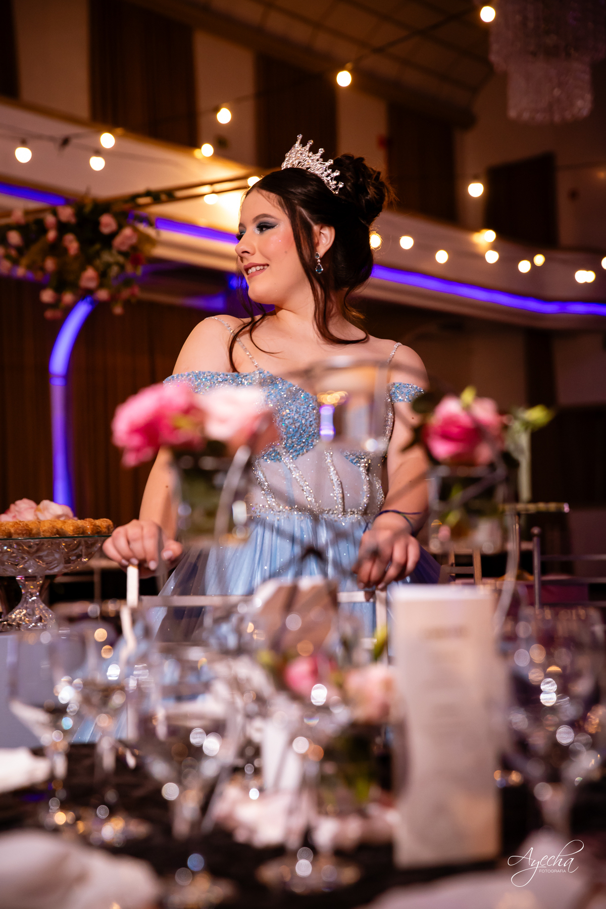 15 anos Curitiba; Debutantes Curitiba; Fotógrafo de 15 anos Curitiba; Sociedade Thalia Eventos; Vandreia Soares Produtora; Festa de 15 anos Thalia; Fabi Guedes 15 anos; Vestido de Debutante Curitiba; Salão Eventos 15 anos Curitiba; Debutar Curitiba