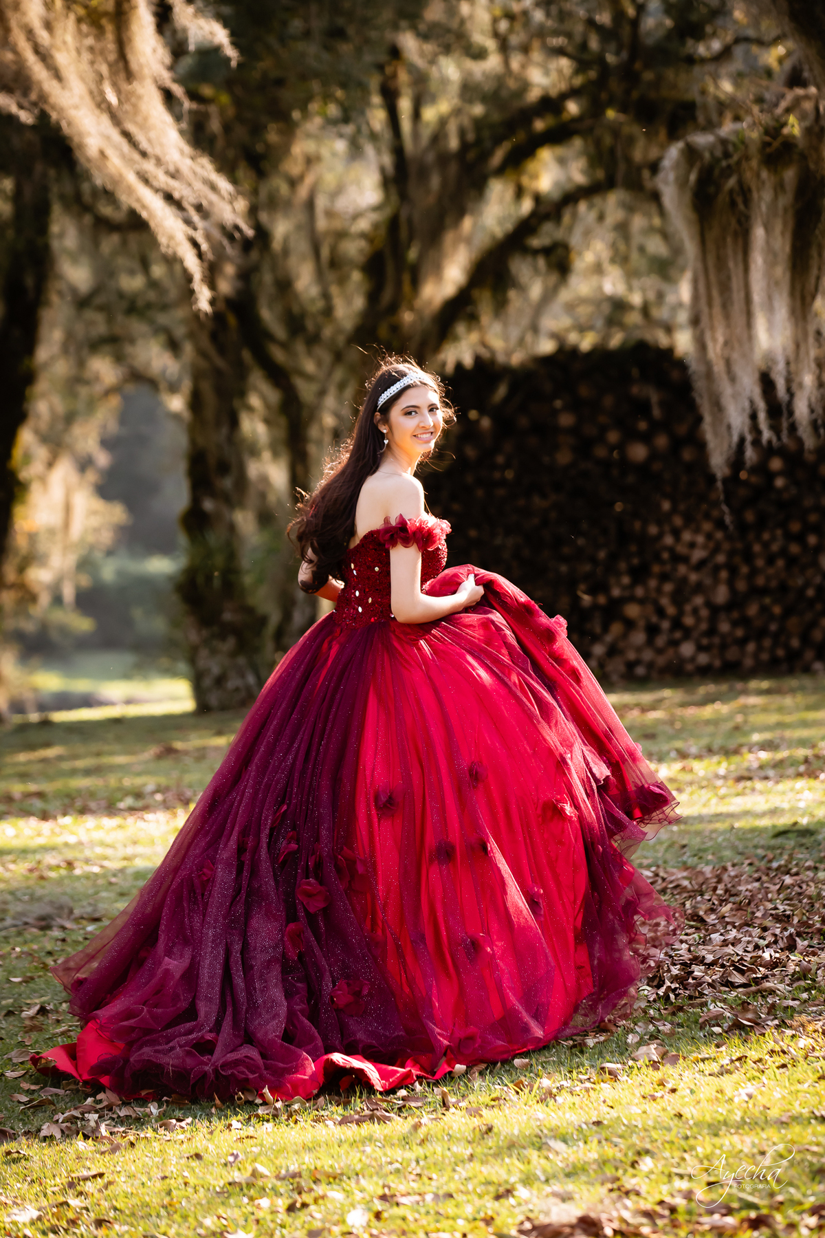 Chácara Ienkot; Ensaio de Debutante Curitiba; Ensaio 15 anos Curitiba; Fotógrafos de 15 anos Curitiba; Chácara para ensaios Curitiba; Lugares para fazer ensaios em Curitiba; Vestido de debutante; Debutante 15 anos CChácara Ienkouritiba; 15 anos Piraquara;
