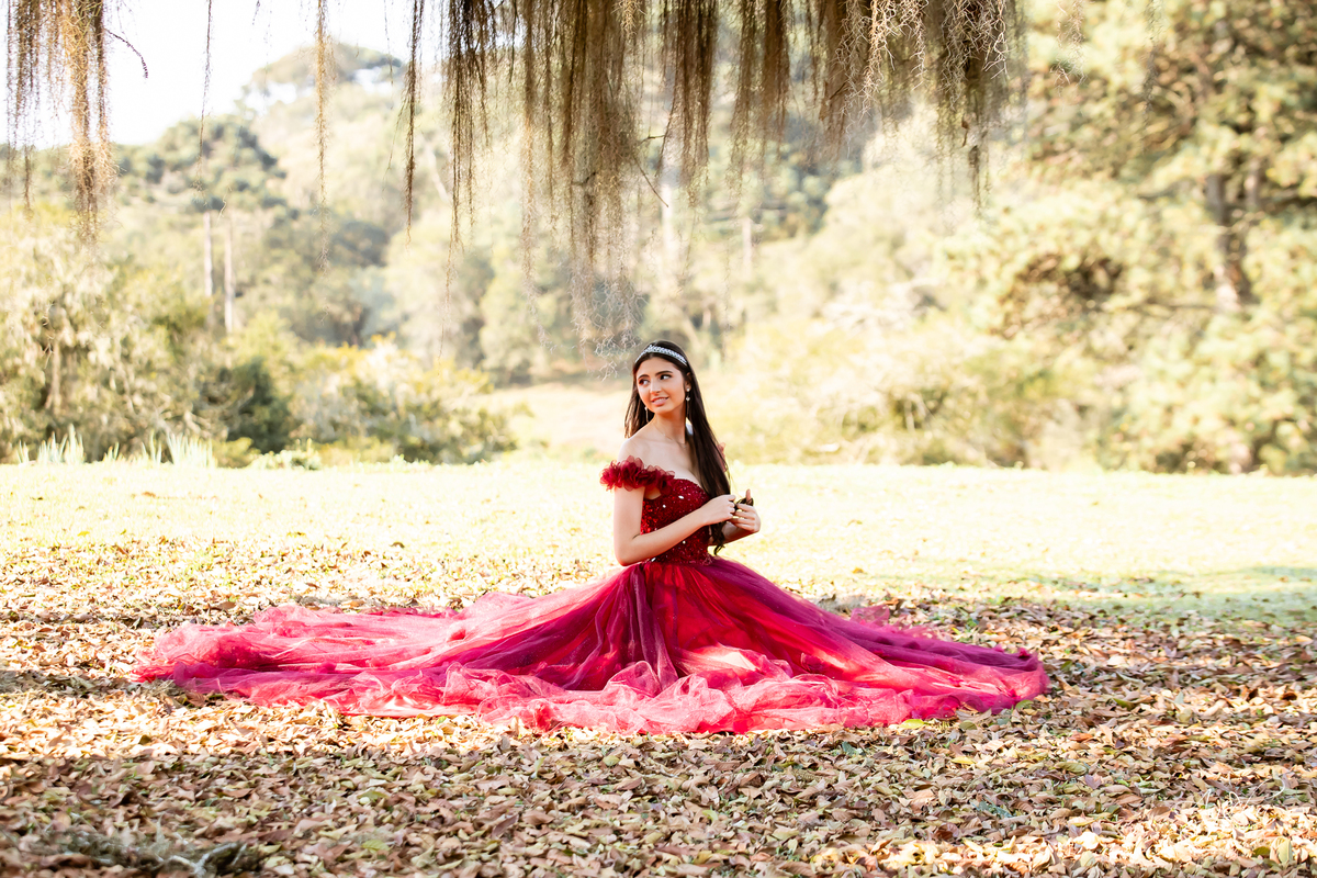 Chácara Ienkot; Ensaio de Debutante Curitiba; Ensaio 15 anos Curitiba; Fotógrafos de 15 anos Curitiba; Chácara para ensaios Curitiba; Lugares para fazer ensaios em Curitiba; Vestido de debutante; Debutante 15 anos Curitiba; 15 anos Piraquara;