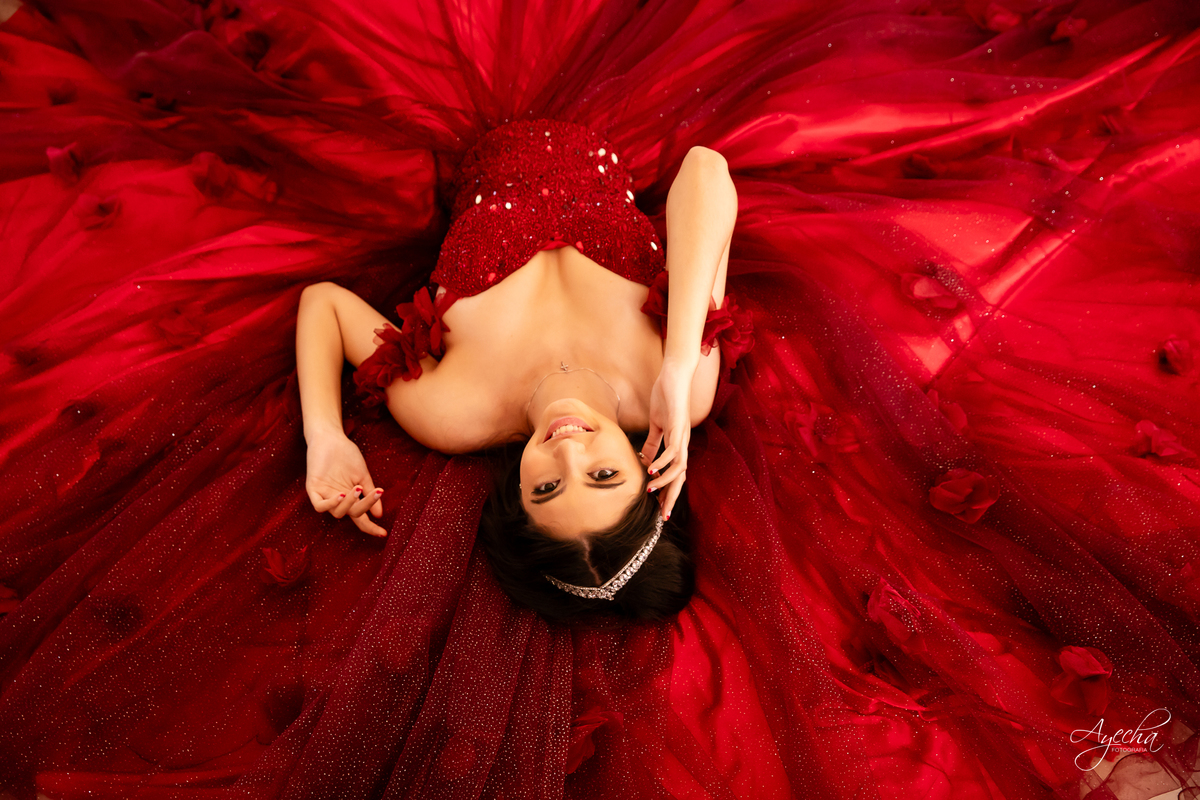 Chácara Ienkot; Ensaio de Debutante Curitiba; Ensaio 15 anos Curitiba; Fotógrafos de 15 anos Curitiba; Chácara para ensaios Curitiba; Lugares para fazer ensaios em Curitiba; Vestido de debutante; Debutante 15 anos Curitiba; 15 anos Piraquara;