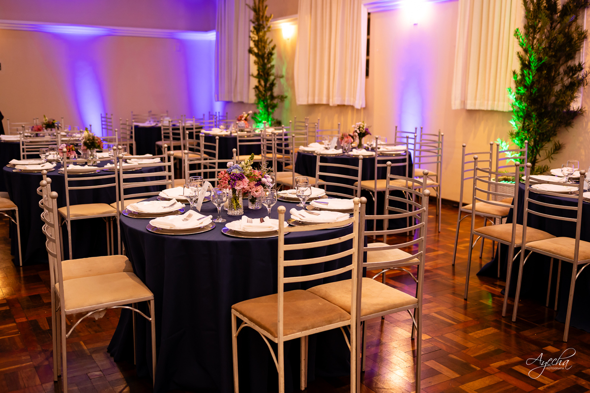 15 anos Curitiba; Festa de 15 anos; Festa de Debutante; Eventos Sociedade Thalia; Thalia Centro; Basquete Thalia; Vestido de Debutante; Decoração 15 anos; Espaço para 15 anos Curitiba; Fotógrafo Curitiba; Fotógrafo 15 anos Curitiba; Melhor Fotógrafa;