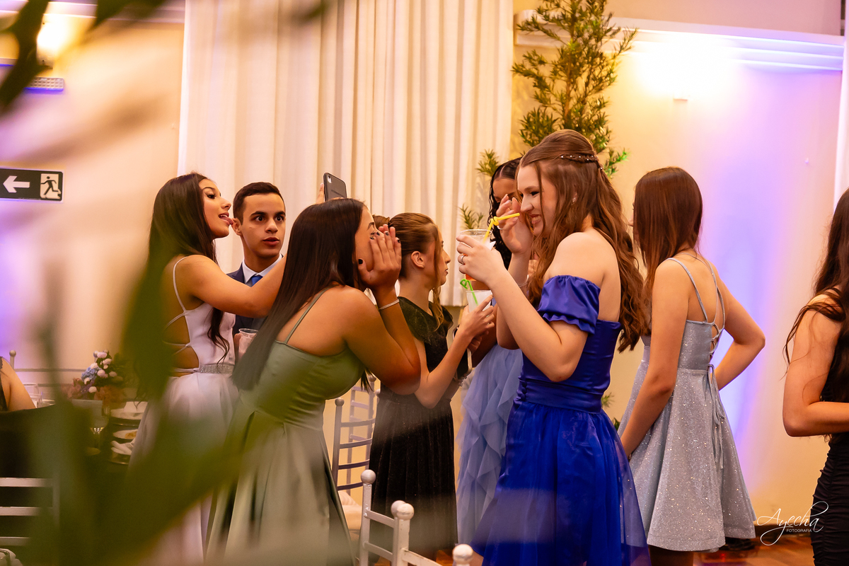 15 anos Curitiba; Festa de 15 anos; Festa de Debutante; Eventos Sociedade Thalia; Thalia Centro; Basquete Thalia; Vestido de Debutante; Decoração 15 anos; Espaço para 15 anos Curitiba; Fotógrafo Curitiba; Fotógrafo 15 anos Curitiba; Melhor Fotógrafa;