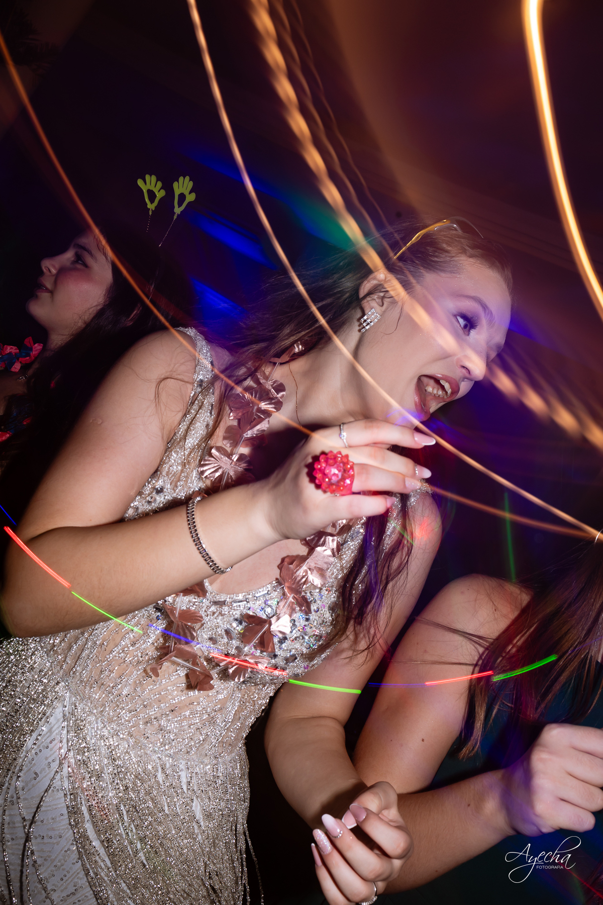 15 anos Curitiba; Festa de 15 anos; Festa de Debutante; Eventos Sociedade Thalia; Thalia Centro; Basquete Thalia; Vestido de Debutante; Decoração 15 anos; Espaço para 15 anos Curitiba; Fotógrafo Curitiba; Fotógrafo 15 anos Curitiba; Melhor Fotógrafa;