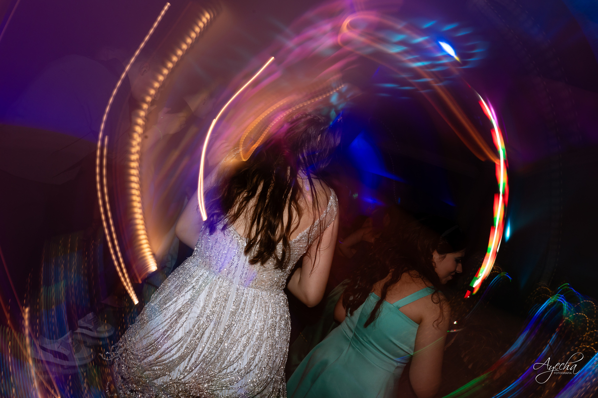 15 anos Curitiba; Festa de 15 anos; Festa de Debutante; Eventos Sociedade Thalia; Thalia Centro; Basquete Thalia; Vestido de Debutante; Decoração 15 anos; Espaço para 15 anos Curitiba; Fotógrafo Curitiba; Fotógrafo 15 anos Curitiba; Melhor Fotógrafa;