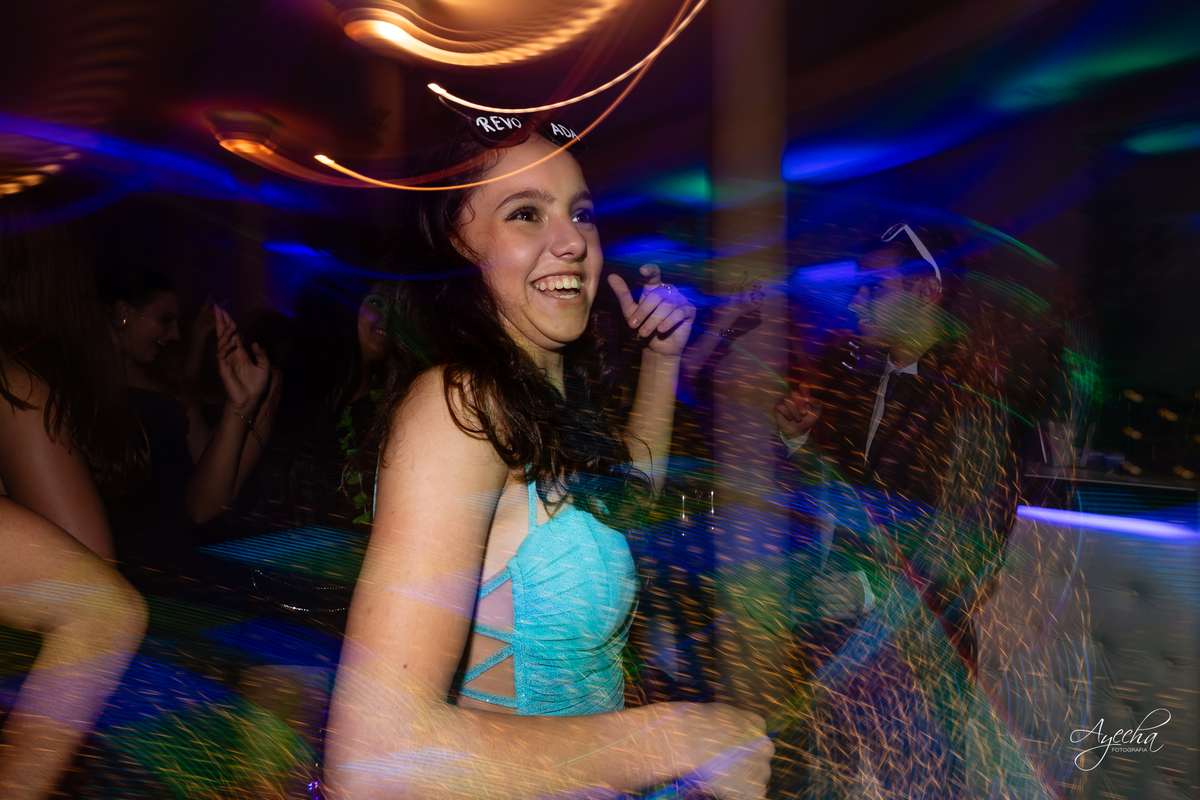 15 anos Curitiba; Festa de 15 anos; Festa de Debutante; Eventos Sociedade Thalia; Thalia Centro; Basquete Thalia; Vestido de Debutante; Decoração 15 anos; Espaço para 15 anos Curitiba; Fotógrafo Curitiba; Fotógrafo 15 anos Curitiba; Melhor Fotógrafa;