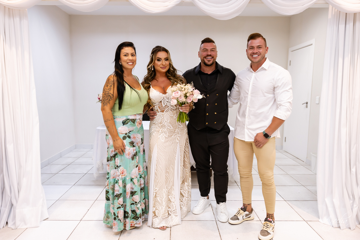 Casamento Civil Curitiba; Fotografo casamento civil; fotografia casamento civil; cartório de santa felicidade; casamento cartório de santa felicidade; casamento civil; mini wedding; cerimônia casamento civil; look civil; melhores fotografos de curitiba;