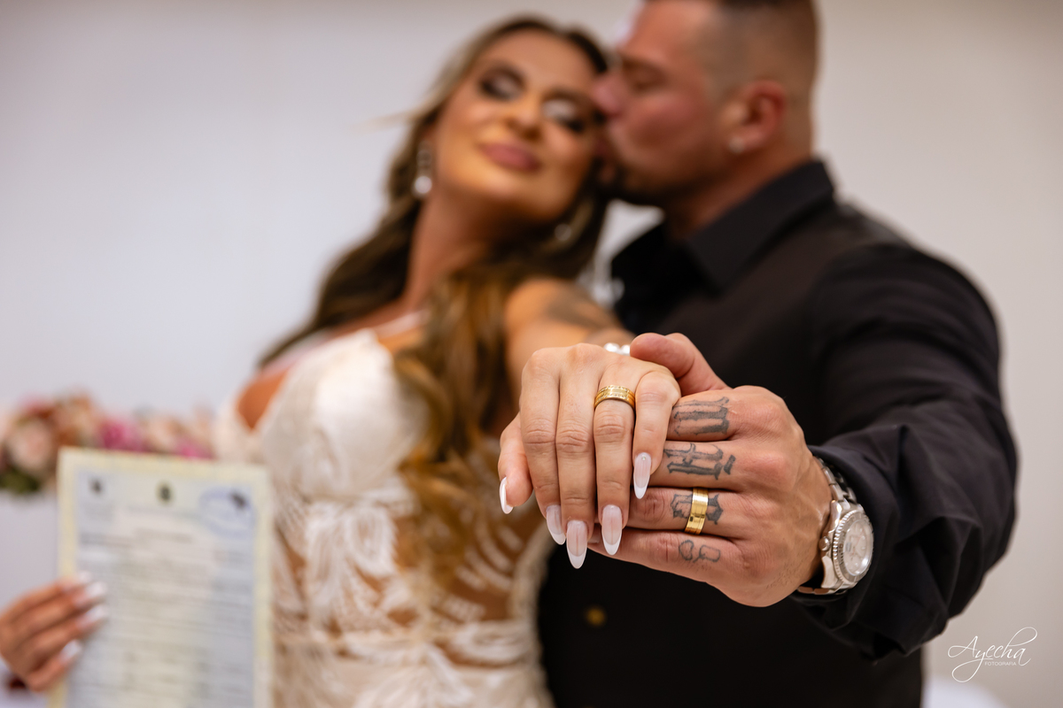 Casamento Civil Curitiba; Fotografo casamento civil; fotografia casamento civil; cartório de santa felicidade; casamento cartório de santa felicidade; casamento civil; mini wedding; cerimônia casamento civil; look civil; melhores fotografos de curitiba;