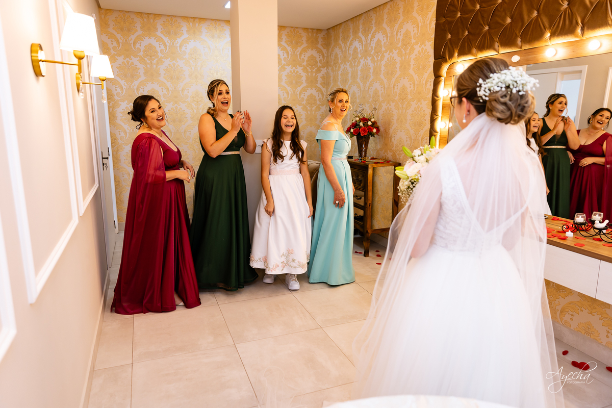 Fotografos Rio Negro; Casamentos Rio Negro; Rancho Richter; Fotografia de Casamento Rio Negro; Casamentos Mafra; 15 anos Rio Negro; Casamento Rústico; Casamento Capela Rio Negro; London Noivas; Lux Decorações Rio Negro; Studio Edina Farago;
