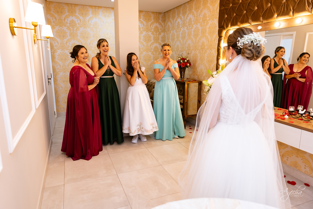 Fotografos Rio Negro; Casamentos Rio Negro; Rancho Richter; Fotografia de Casamento Rio Negro; Casamentos Mafra; 15 anos Rio Negro; Casamento Rústico; Casamento Capela Rio Negro; London Noivas; Lux Decorações Rio Negro; Studio Edina Farago;
