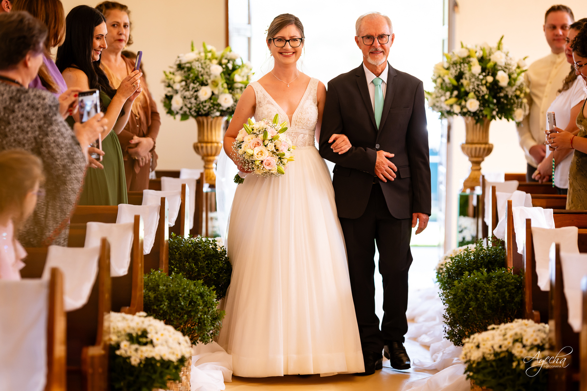 Fotografos Rio Negro; Casamentos Rio Negro; Rancho Richter; Fotografia de Casamento Rio Negro; Casamentos Mafra; 15 anos Rio Negro; Casamento Rústico; Casamento Capela Rio Negro; London Noivas; Lux Decorações Rio Negro; Studio Edina Farago;
