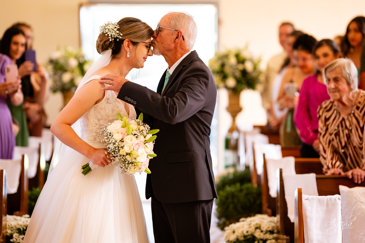 Fotografos Rio Negro; Casamentos Rio Negro; Rancho Richter; Fotografia de Casamento Rio Negro; Casamentos Mafra; 15 anos Rio Negro; Casamento Rústico; Casamento Capela Rio Negro; London Noivas; Lux Decorações Rio Negro; Studio Edina Farago;
