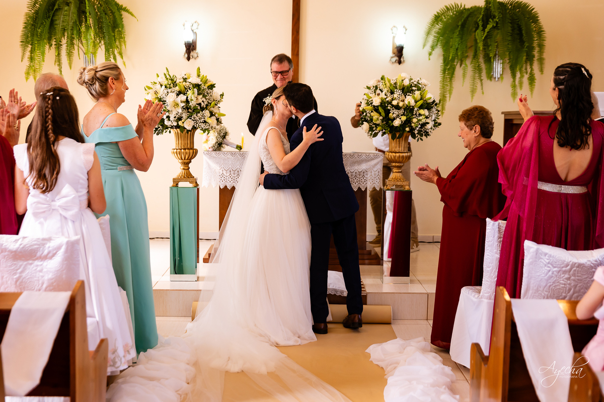 Fotografos Rio Negro; Casamentos Rio Negro; Rancho Richter; Fotografia de Casamento Rio Negro; Casamentos Mafra; 15 anos Rio Negro; Casamento Rústico; Casamento Capela Rio Negro; London Noivas; Lux Decorações Rio Negro; Studio Edina Farago;
