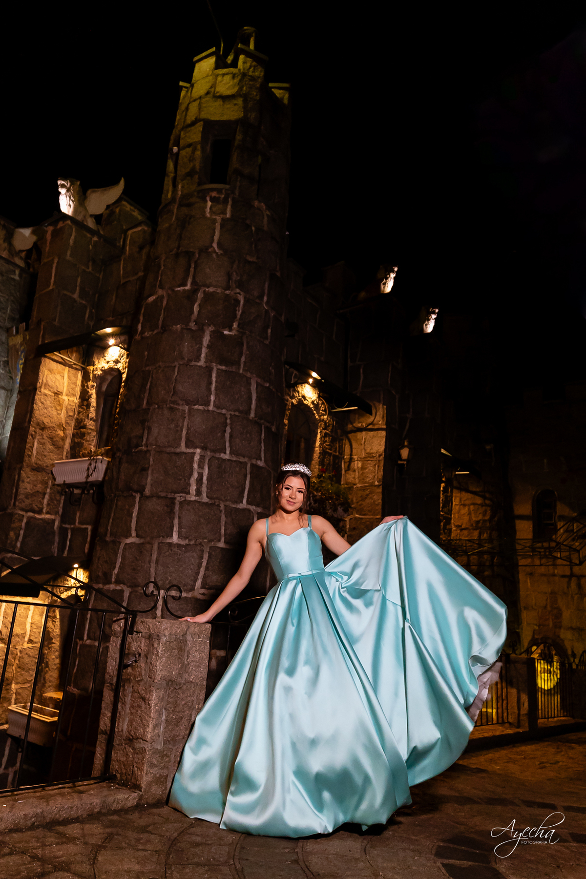 15 anos Castelo São Francisco; Fotógrafo 15 anos; Fotógrafo Debutante; Fotógrafo Curitiba; Fotógrafa Debutante 15 anos; Festa de Debutante; Vestido de Debutante Curitiba; Melhores Fotógrafps de Curitiba; 15 anos; Pacote Completo 15 anos Curitiba; 