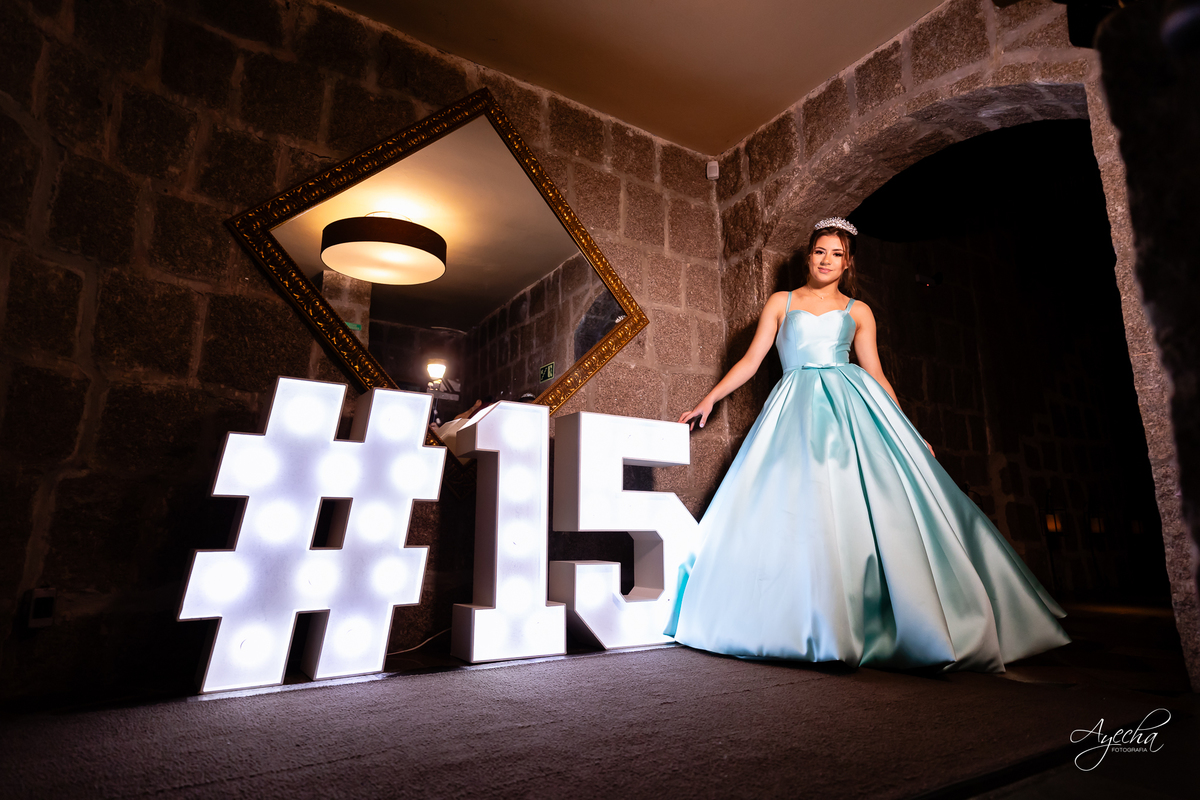 15 anos Castelo São Francisco; Fotógrafo 15 anos; Fotógrafo Debutante; Fotógrafo Curitiba; Fotógrafa Debutante 15 anos; Festa de Debutante; Vestido de Debutante Curitiba; Melhores Fotógrafps de Curitiba; 15 anos; Pacote Completo 15 anos Curitiba; 