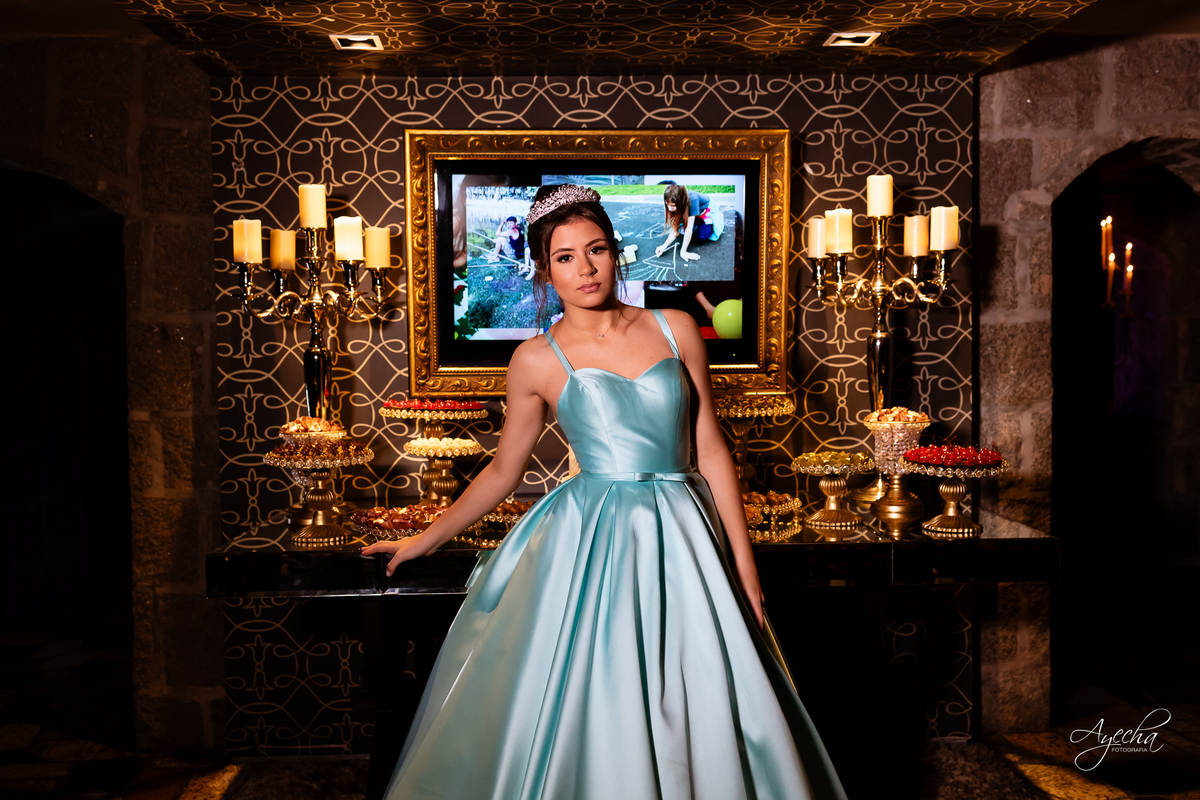 15 anos Castelo São Francisco; Fotógrafo 15 anos; Fotógrafo Debutante; Fotógrafo Curitiba; Fotógrafa Debutante 15 anos; Festa de Debutante; Vestido de Debutante Curitiba; Melhores Fotógrafps de Curitiba; 15 anos; Pacote Completo 15 anos Curitiba; 