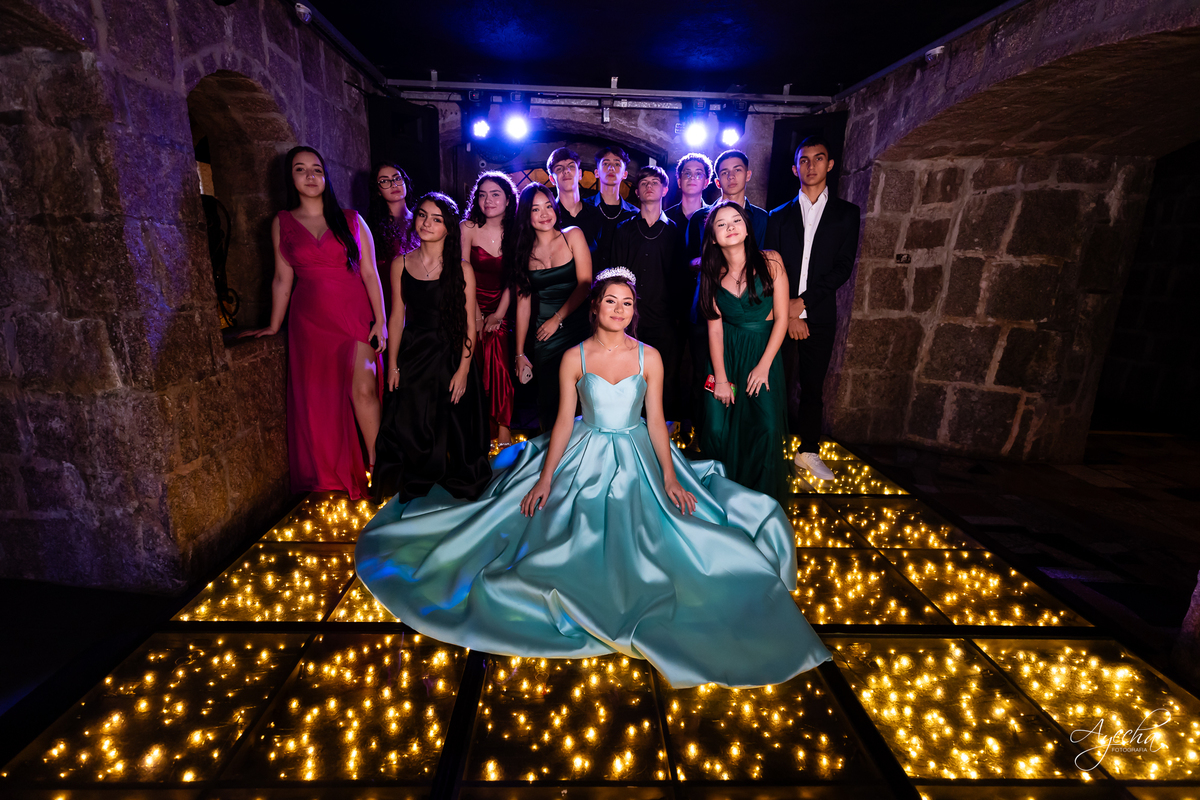 15 anos Castelo São Francisco; Fotógrafo 15 anos; Fotógrafo Debutante; Fotógrafo Curitiba; Fotógrafa Debutante 15 anos; Festa de Debutante; Vestido de Debutante Curitiba; Melhores Fotógrafps de Curitiba; 15 anos; Pacote Completo 15 anos Curitiba; 