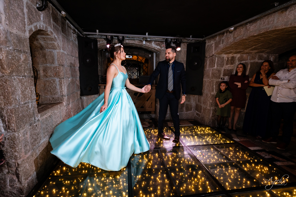 15 anos Castelo São Francisco; Fotógrafo 15 anos; Fotógrafo Debutante; Fotógrafo Curitiba; Fotógrafa Debutante 15 anos; Festa de Debutante; Vestido de Debutante Curitiba; Melhores Fotógrafps de Curitiba; 15 anos; Pacote Completo 15 anos Curitiba; 