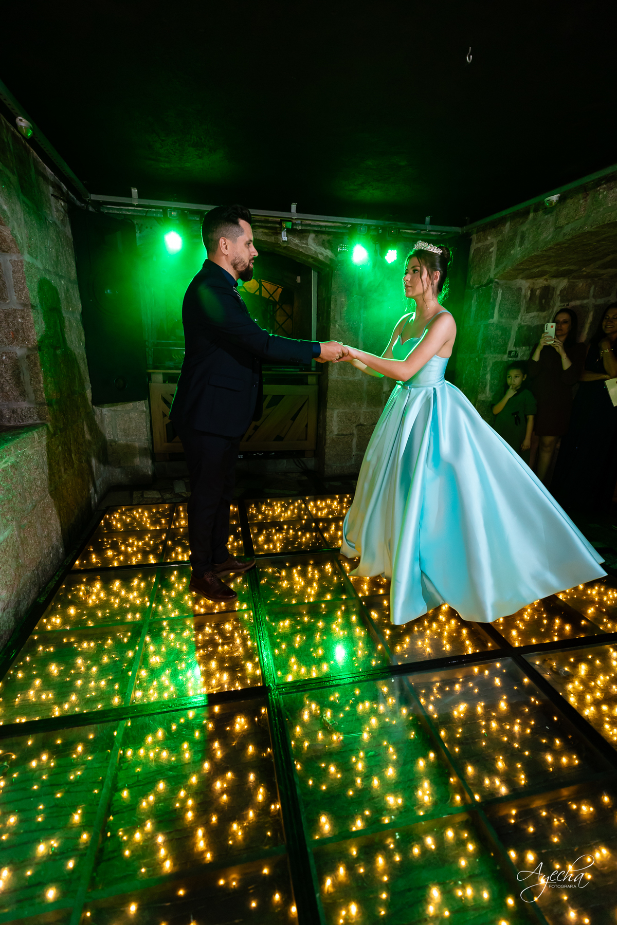 15 anos Castelo São Francisco; Fotógrafo 15 anos; Fotógrafo Debutante; Fotógrafo Curitiba; Fotógrafa Debutante 15 anos; Festa de Debutante; Vestido de Debutante Curitiba; Melhores Fotógrafps de Curitiba; 15 anos; Pacote Completo 15 anos Curitiba; 