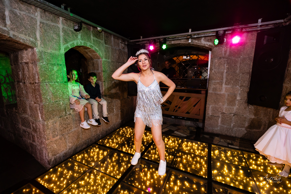 15 anos Castelo São Francisco; Fotógrafo 15 anos; Fotógrafo Debutante; Fotógrafo Curitiba; Fotógrafa Debutante 15 anos; Festa de Debutante; Vestido de Debutante Curitiba; Melhores Fotógrafps de Curitiba; 15 anos; Pacote Completo 15 anos Curitiba; 