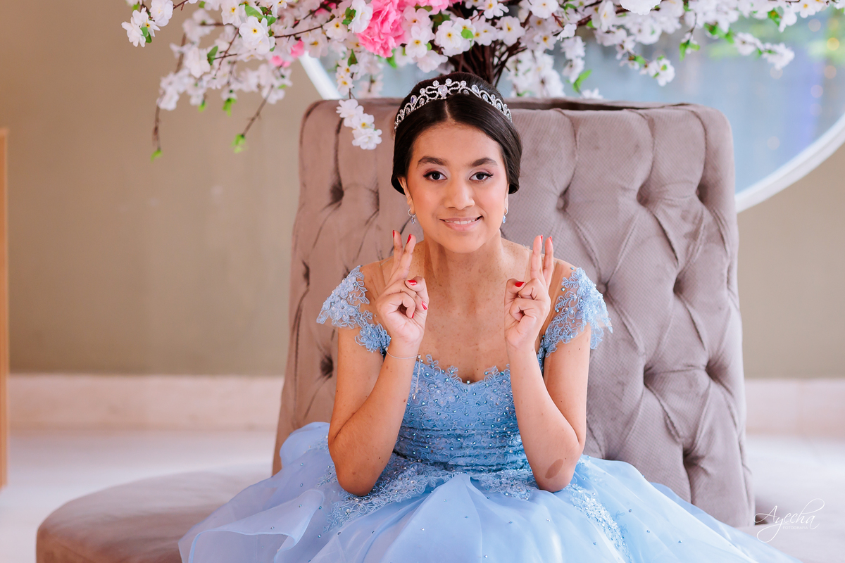 Festa de 15 anos Curitiba; Festa Debutante Curitiba; Espaço para Festa de 15 anos Curitiba; Fotografos 15 anos Curitiba; Salão para festa de 15 anos Curitiba; Stella Basso; Fotografos para Eventos Curitiba; Debutante PCD; Debutante com Autismo;