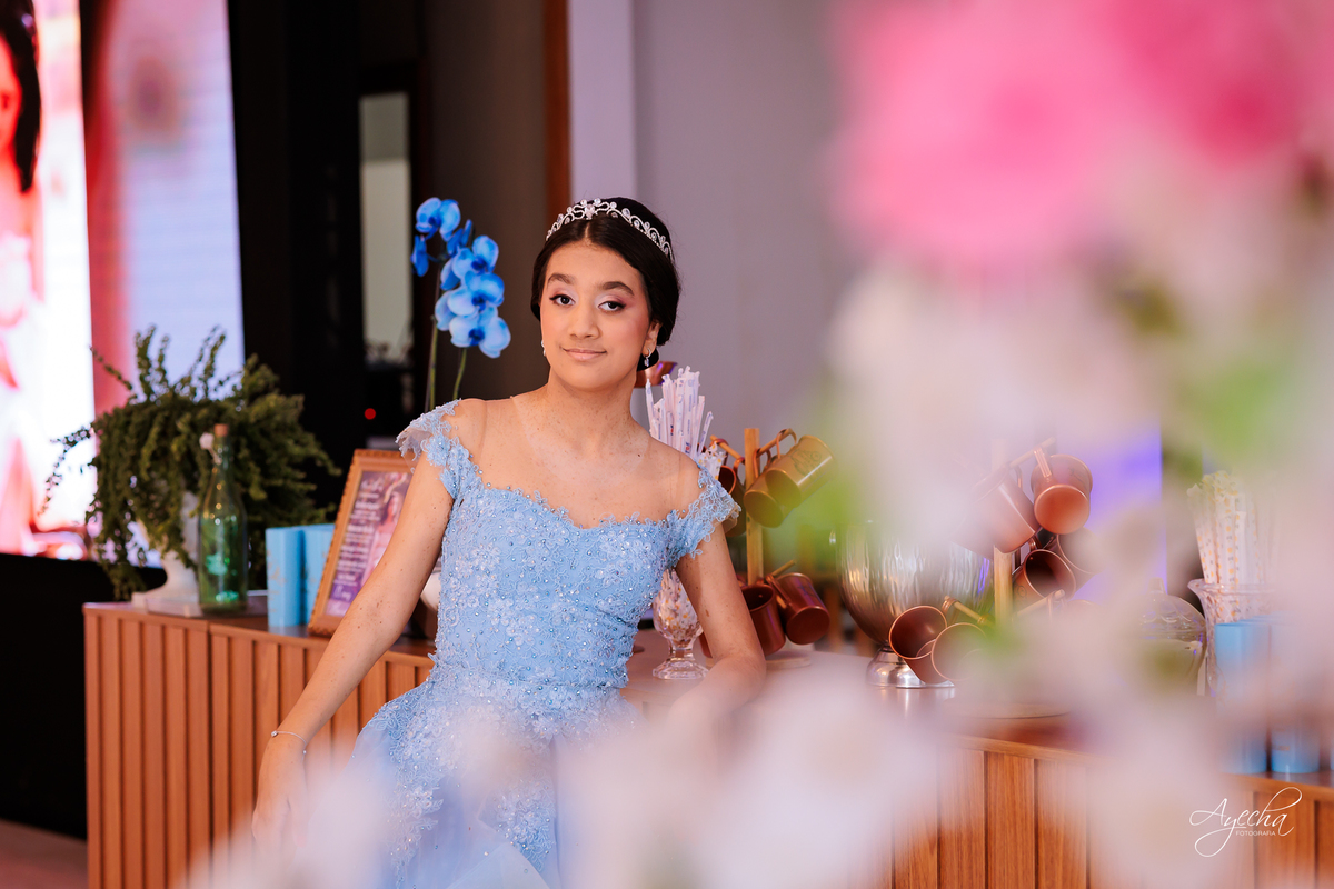 Festa de 15 anos Curitiba; Festa Debutante Curitiba; Espaço para Festa de 15 anos Curitiba; Fotografos 15 anos Curitiba; Salão para festa de 15 anos Curitiba; Stella Basso; Fotografos para Eventos Curitiba; Debutante PCD; Debutante com Autismo;