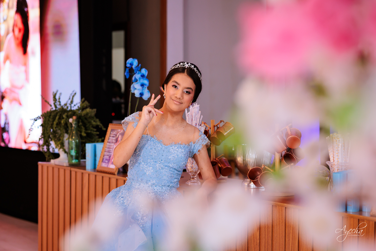 Festa de 15 anos Curitiba; Festa Debutante Curitiba; Espaço para Festa de 15 anos Curitiba; Fotografos 15 anos Curitiba; Salão para festa de 15 anos Curitiba; Stella Basso; Fotografos para Eventos Curitiba; Debutante PCD; Debutante com Autismo;