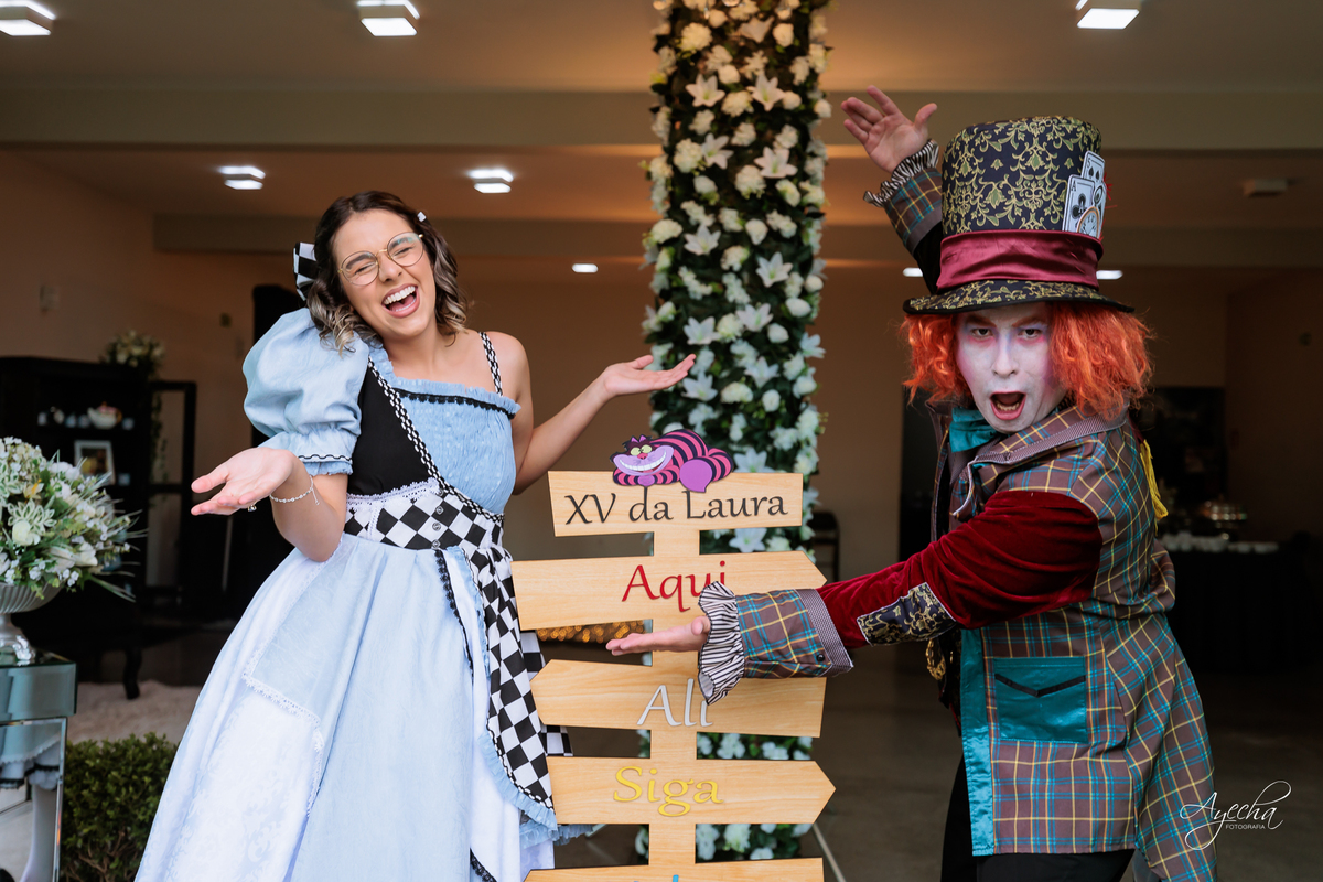 fotógrafo 15 anos Curitiba, fotografia debutante Curitiba, ensaio 15 anos Curitiba, festa debutante Curitiba, fotos 15 anos criativas, fotógrafa Curitiba, fotos profissionais Curitiba, fotógrafa debutante, ensaio debutante Curitiba; decoração alice