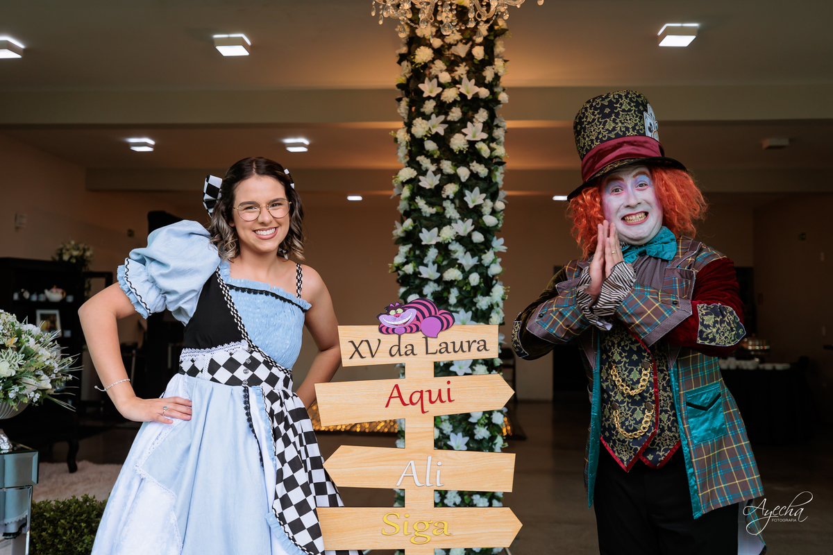 fotógrafo 15 anos Curitiba, fotografia debutante Curitiba, ensaio 15 anos Curitiba, festa debutante Curitiba, fotos 15 anos criativas, fotógrafa Curitiba, fotos profissionais Curitiba, fotógrafa debutante, ensaio debutante Curitiba; decoração alice