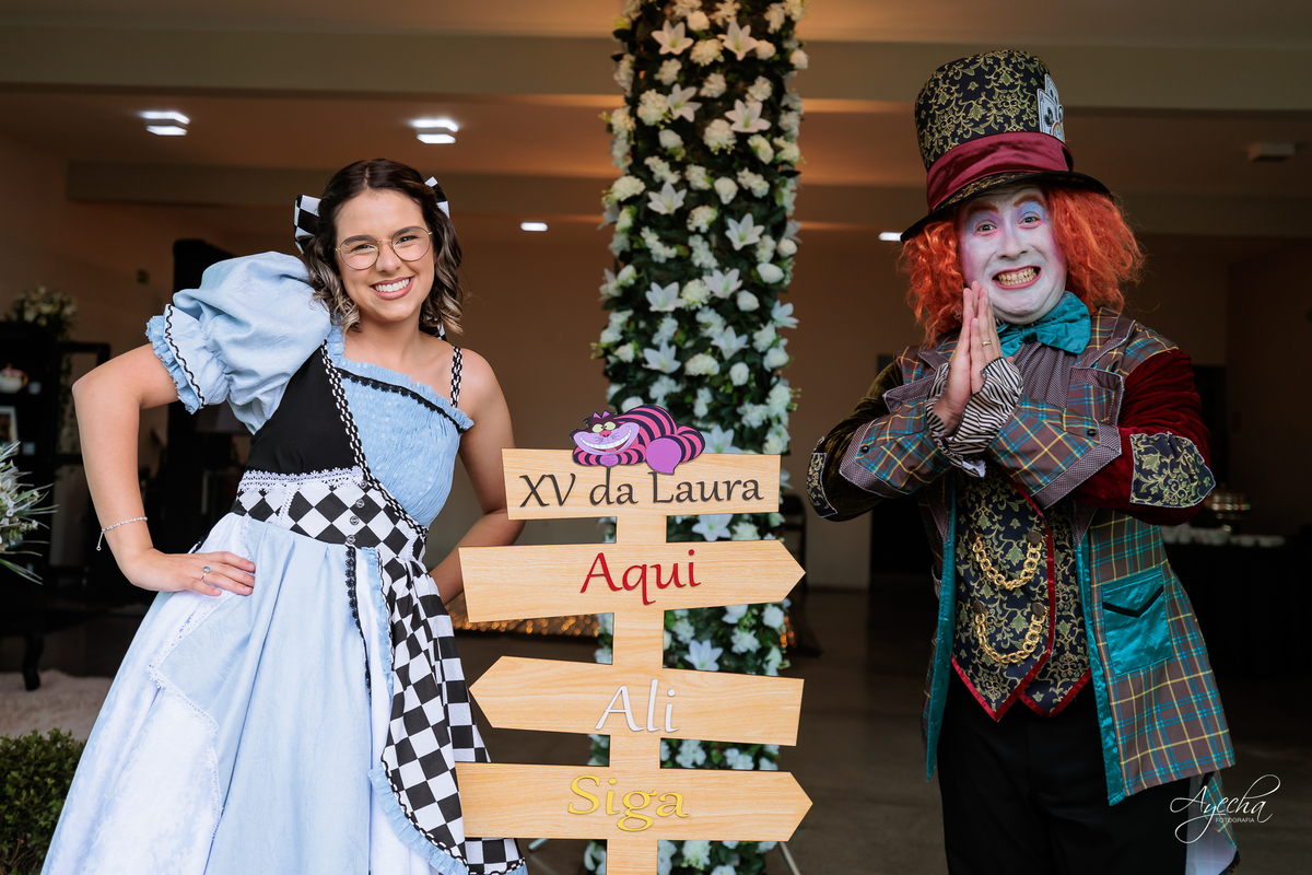 fotógrafo 15 anos Curitiba, fotografia debutante Curitiba, ensaio 15 anos Curitiba, festa debutante Curitiba, fotos 15 anos criativas, fotógrafa Curitiba, fotos profissionais Curitiba, fotógrafa debutante, ensaio debutante Curitiba; decoração alice