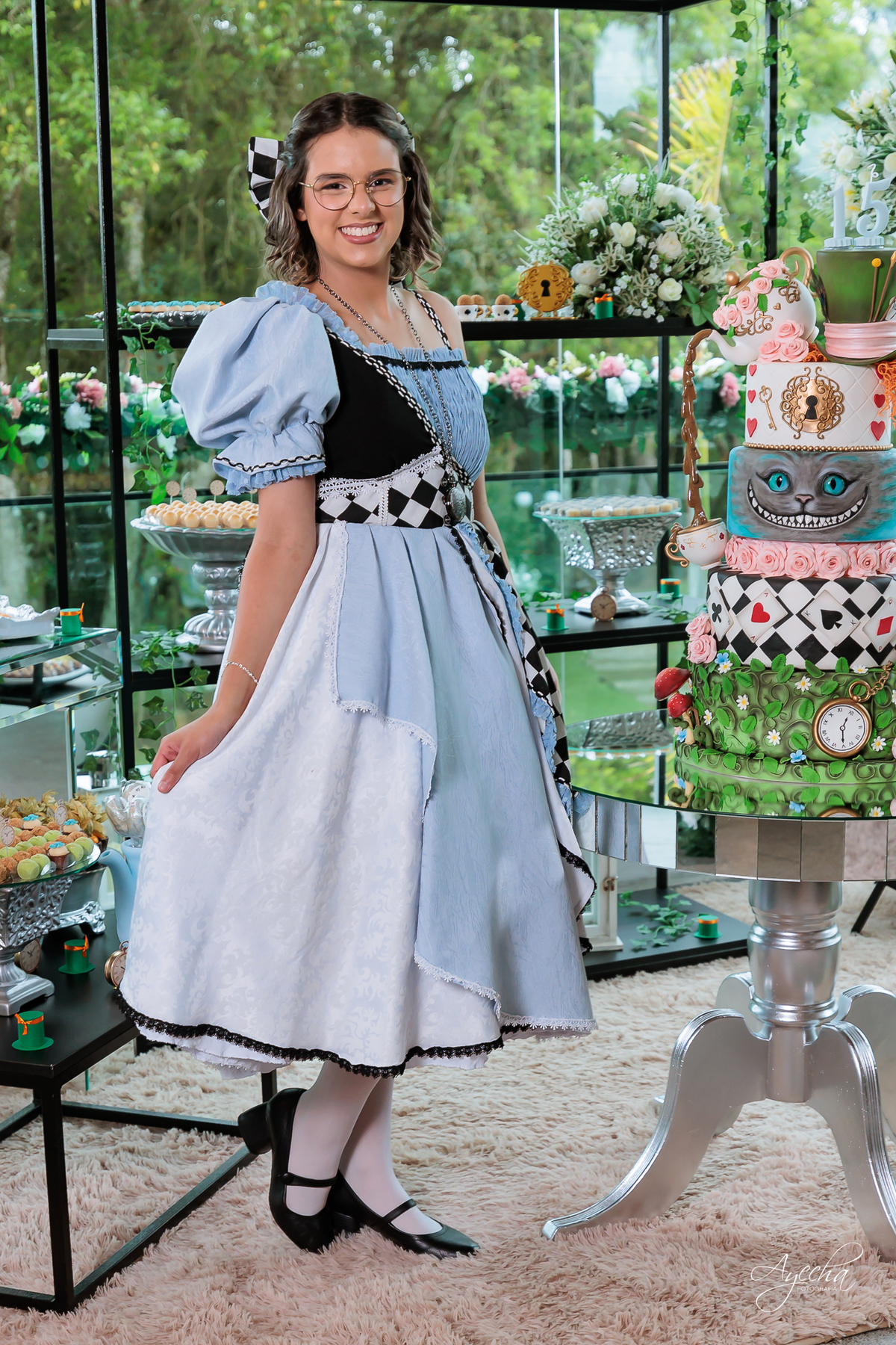 fotógrafo 15 anos Curitiba, fotografia debutante Curitiba, ensaio 15 anos Curitiba, festa debutante Curitiba, fotos 15 anos criativas, fotógrafa Curitiba, fotos profissionais Curitiba, fotógrafa debutante, ensaio debutante Curitiba; decoração alice